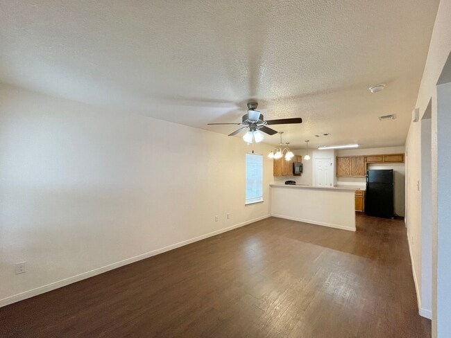 Foto del edificio - 6701 University Village Way