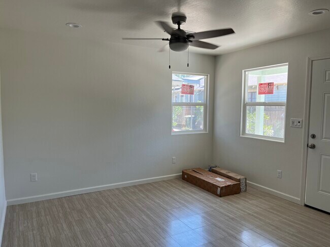 Foto del edificio - 2512 Sunset Ave