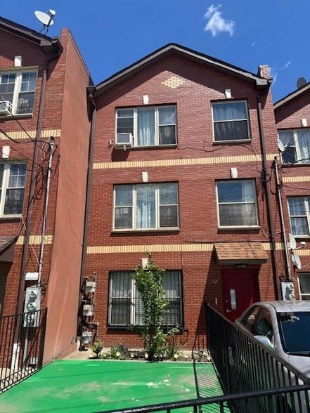 Foto del edificio - 769 Fountain Ave
