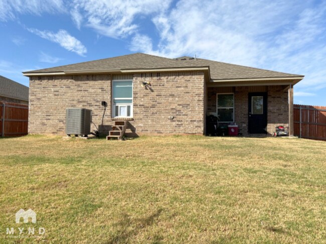 Foto del edificio - 726 W Lola Dr