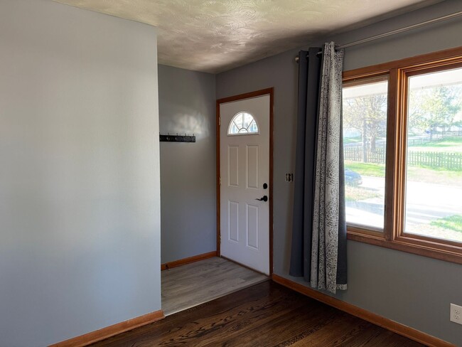 Building Photo - Charming Midtown 3BR Near Benson & UNO for...