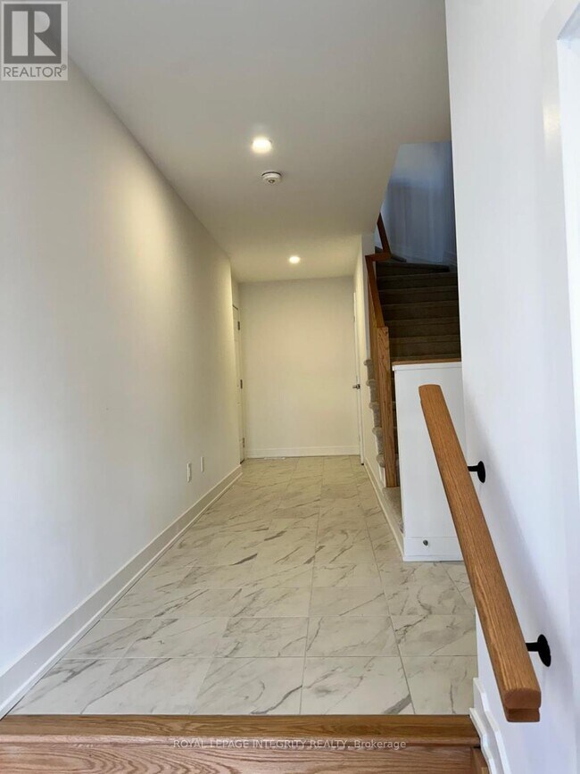 Building Photo - 70 Arinto Pl