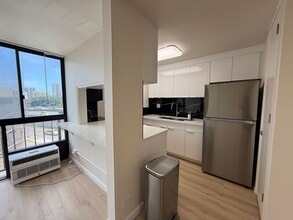 Building Photo - 1415 Liholiho St