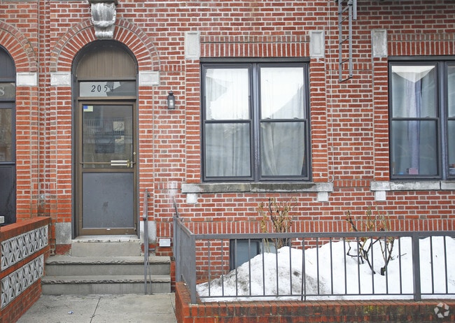 Building Photo - 2054 77th St