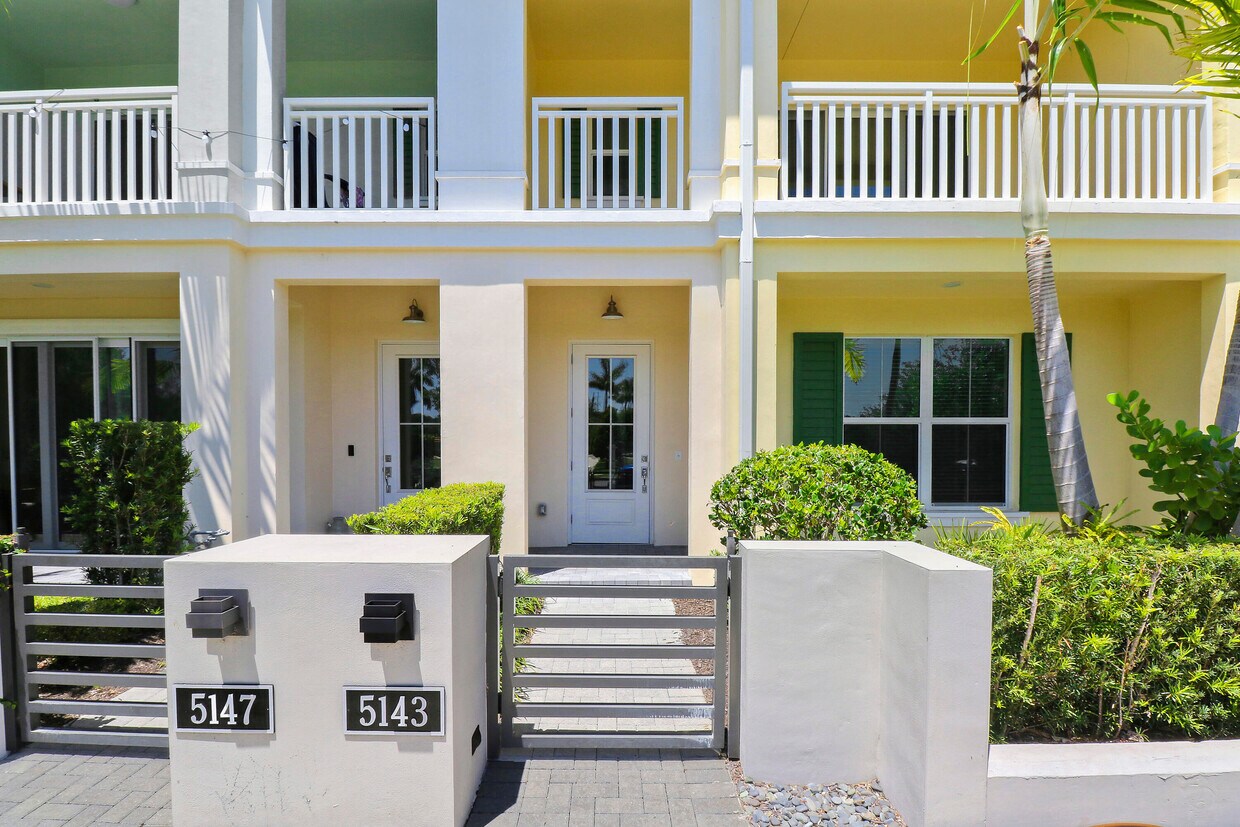 5143 Beckman Ter, Palm Beach Gardens, FL 33418 Townhome Rentals in