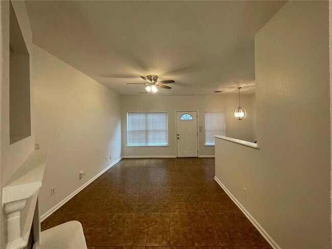 Building Photo - 395 Brookview Dr
