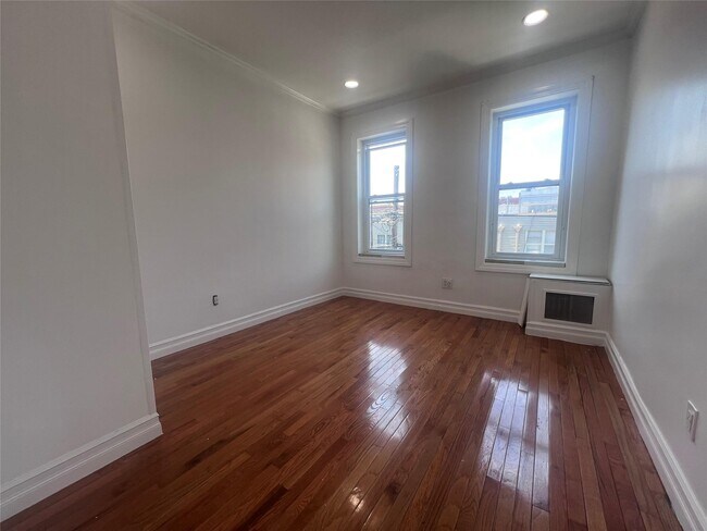 Foto del edificio - 317 Woodbine St