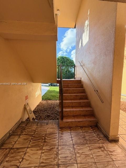 Foto del edificio - 8990 SW 24th St