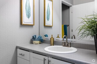 2BR, 1BA - 930SF - Portola Bridge Creek