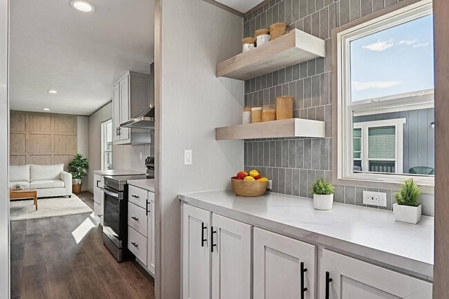 Foto del edificio - 1632 American Dr