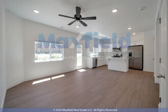 Building Photo - 1598 N 1950 E