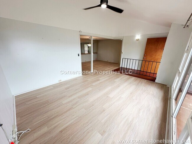 Building Photo - 1687 Puananala St