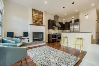 Building Photo - 1505 Pearl St