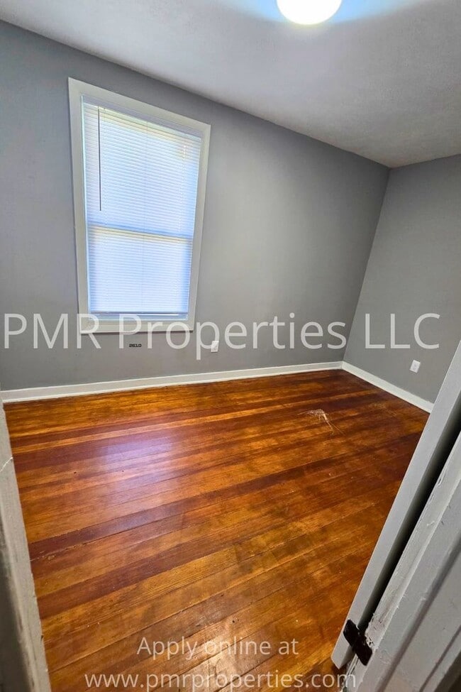 Foto del edificio - 321 Voorhis St