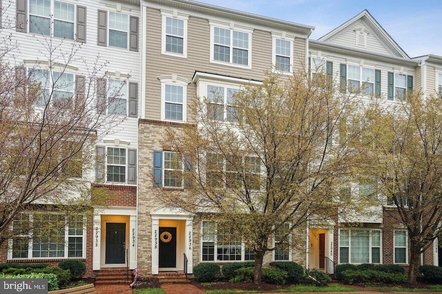 Foto principal - 22936 Spicebush Dr