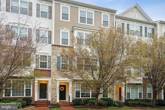 Photo - 22936 Spicebush Dr Townhome