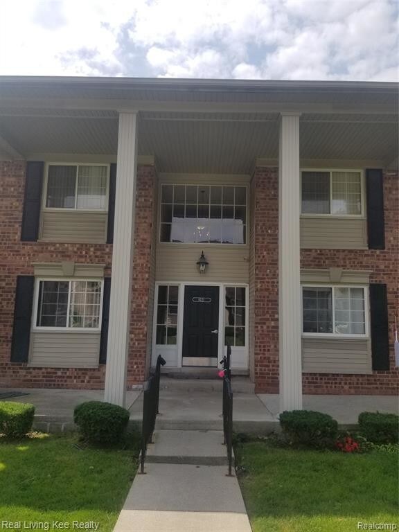Foto principal - 6121 Orchard Lake Rd