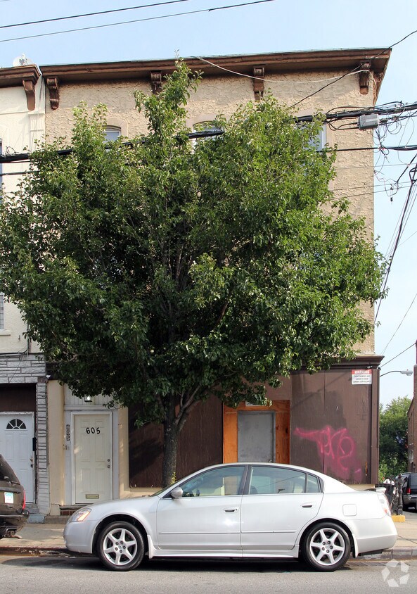 Foto del edificio - 605 Liberty Ave