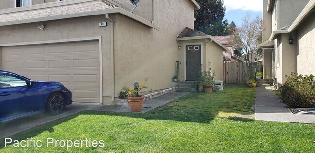 Foto del edificio - 3 br, 2.5 bath House - 40 Francis Circle