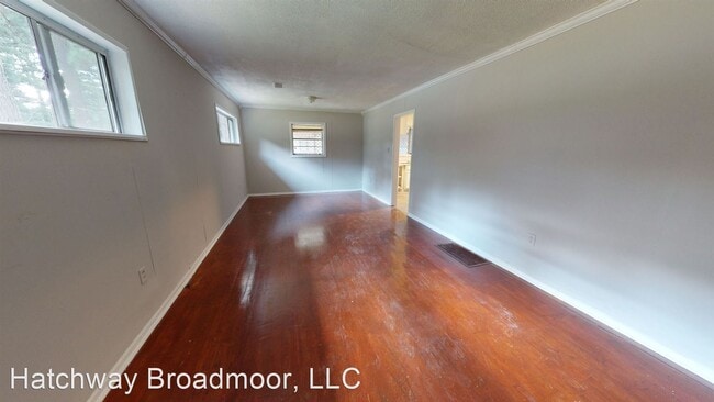 Building Photo - 4 br, 2.5 bath House - 4240 Oakhill