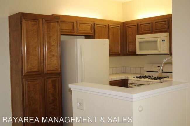 Building Photo - 3443 Pepperwood Ter
