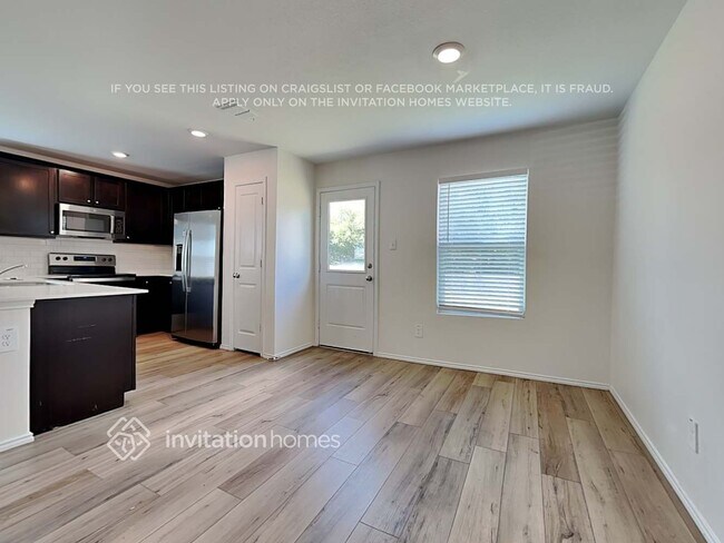 Foto del edificio - 10551 Sewell Cir