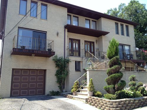 Primary Photo - 394 Pleasant Ave