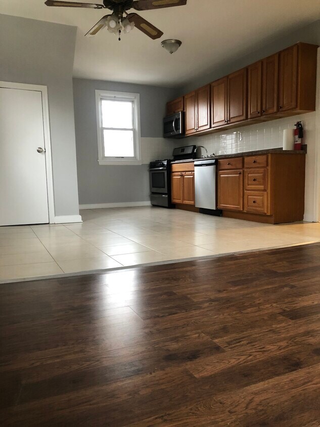 373 Floral Ln Unit 2, Saddle Brook, NJ 07663 Apartments in Saddle