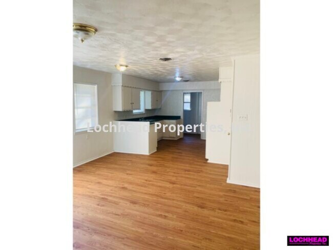 Building Photo - 6820 Dart Ave
