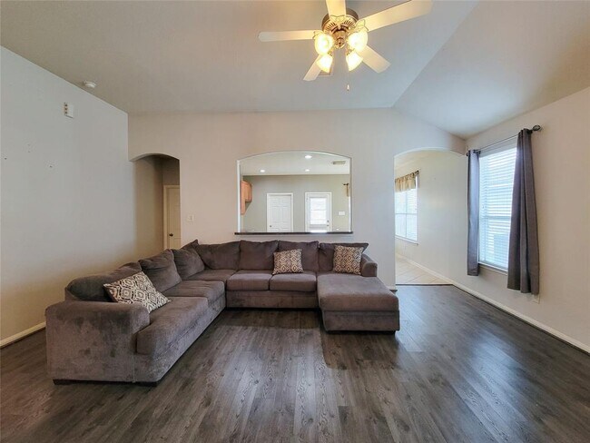 Building Photo - 25223 Hazel Ranch Dr
