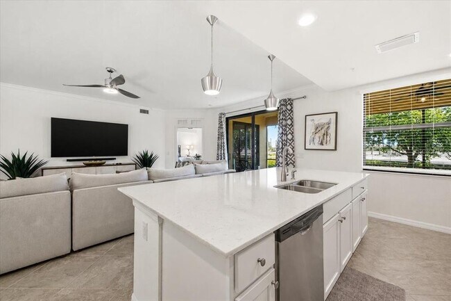 Foto del edificio - 10792 Tarflower Dr
