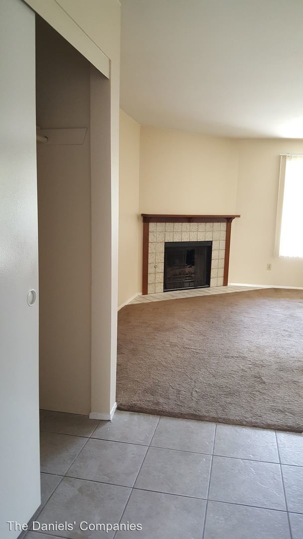 Building Photo - 2 br, 2 bath House - 1489 B Gustavo