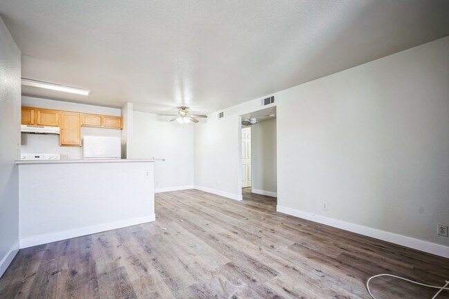 Foto del edificio - 2978 Juniper Hills Blvd