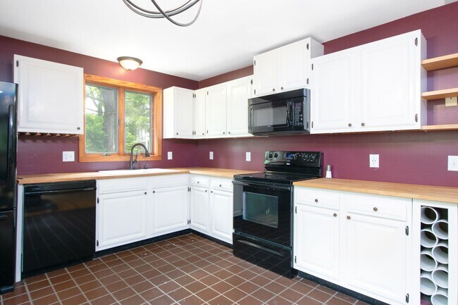 Foto del edificio - 1802 Shelor Ln