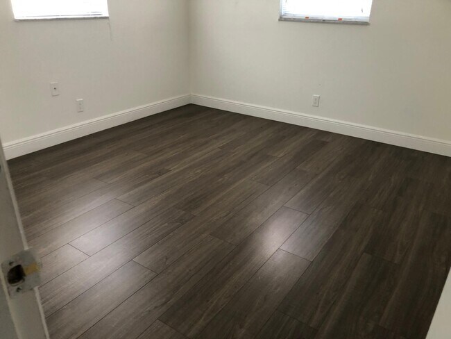 Foto del edificio - 1315 SW 20th St