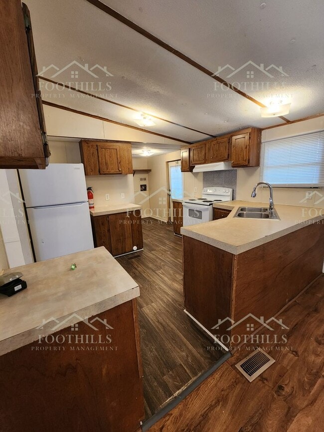 Foto del edificio - Woodfern Haven: 3-Bed, 2-Bath Mobile Home ...