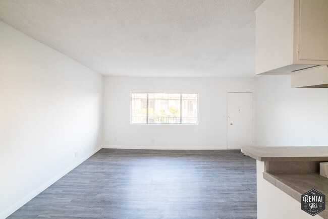 Building Photo - 1528 12th St