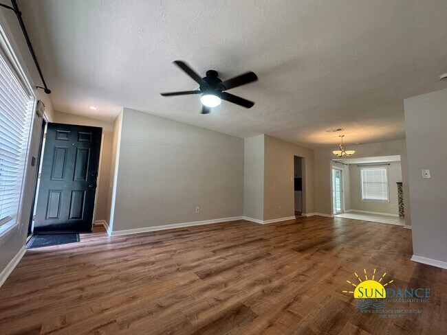 Foto del edificio - Charming Updated Home Minutes from Hurlbur...