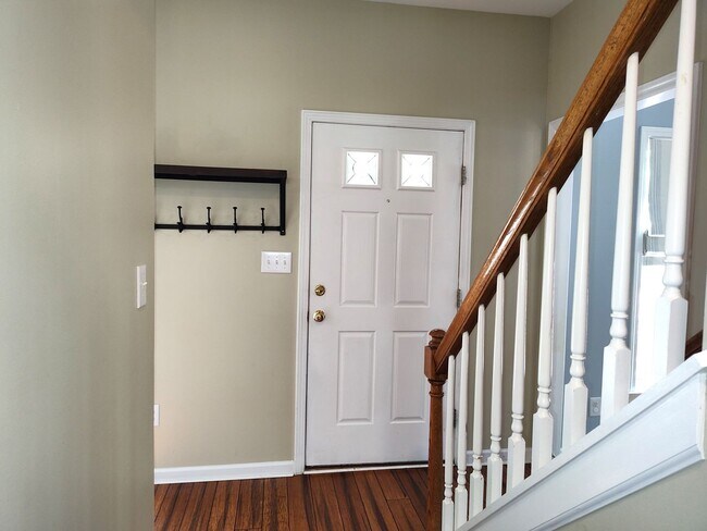 Building Photo - Stunning Corner Lot home located within a cul-de-sac in the Mitchell Glen Community!