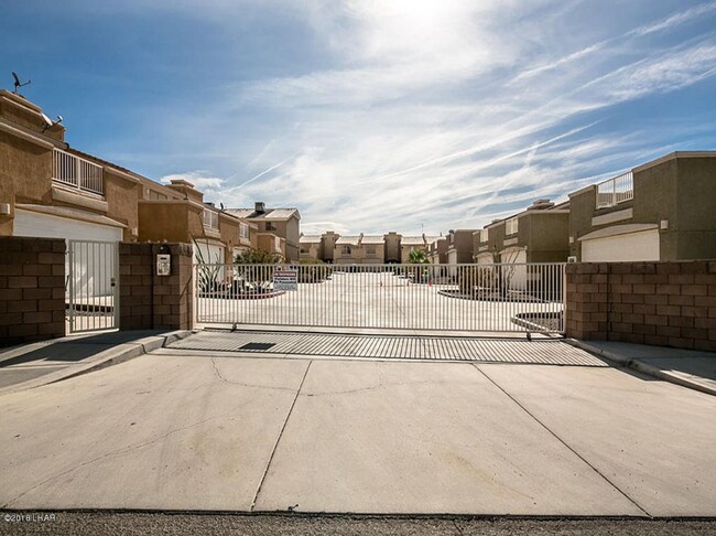 Foto del edificio - Move in Special 1/2 off first months rent!...