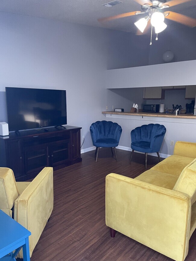 Foto del edificio - 2163 Sandpiper St