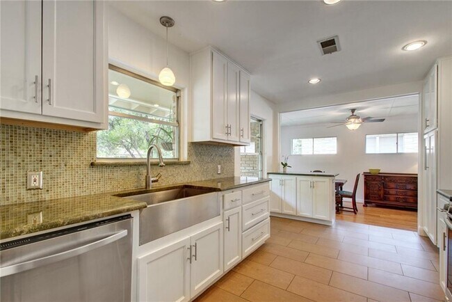 Foto del edificio - 7611 Tisdale Dr