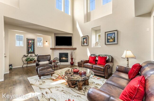 Building Photo - 9470 Loggia St