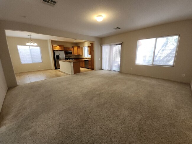 Building Photo - Beautiful 2-Story Home in Summerlin commun...