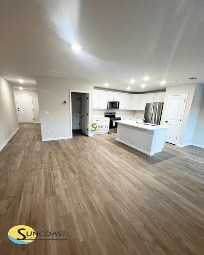 Foto del edificio - 23 Ryker Ln