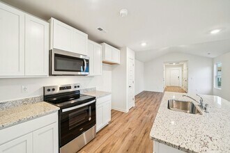 Building Photo - 595 Sterling Pl