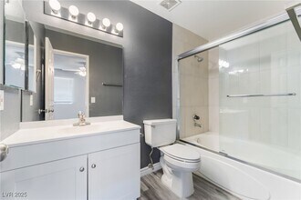 Building Photo - 3151 N Soaring Gulls Dr