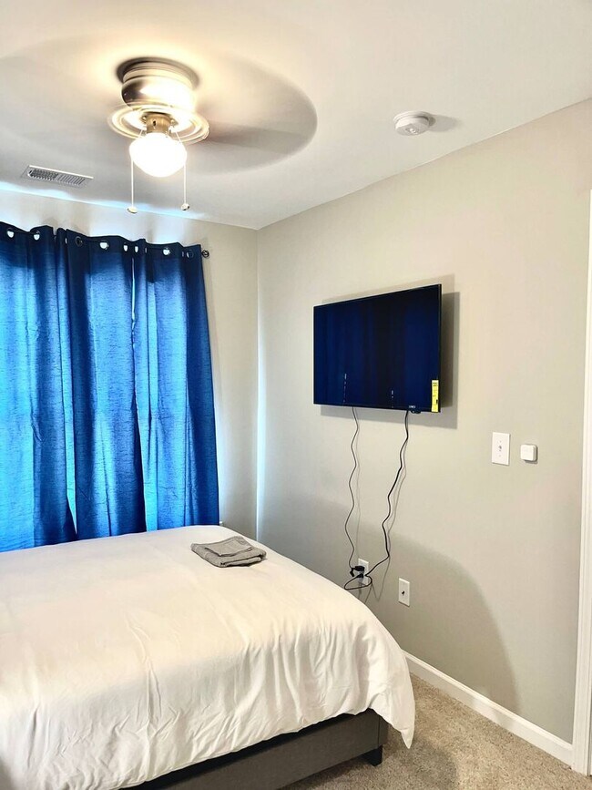Foto del edificio - 2784 Laurel Ridge Cir