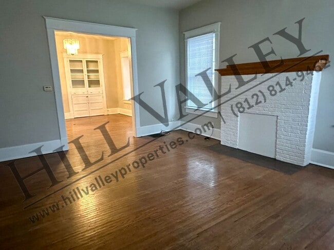 Building Photo - Two Bedroom Home in East Side Location