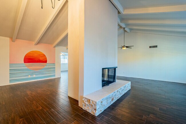 Building Photo - Three Bedrooms & POOL in 85254!